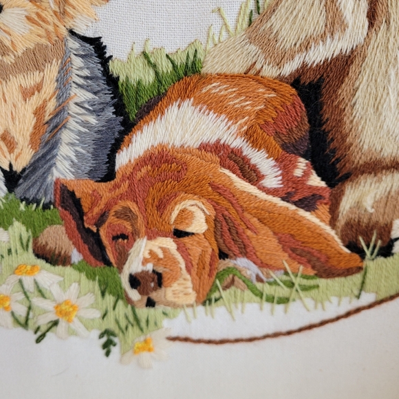 Vintage "Puppy Love" Crewel Embroidery - Picture 3 of 11
